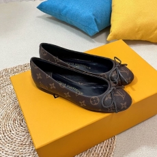 Louis Vuitton Flat Shoes